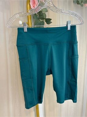 Teal High Waisted Biker Shorts with Pockets Size Medium ✨
